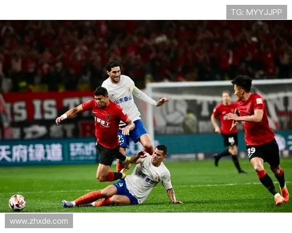 沧州雄狮鏖战绿茵赛场奋勇争胜上演激情足球盛宴