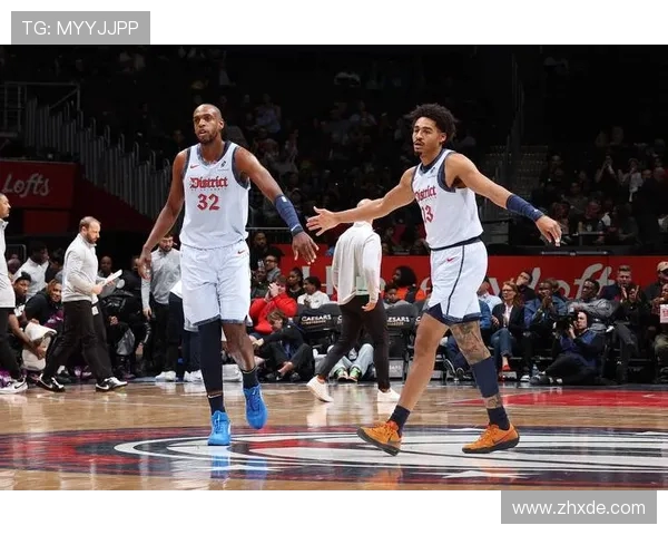 奇才主场鏖战活塞全场对攻激烈年轻核心闪耀赛场掀起精彩风暴