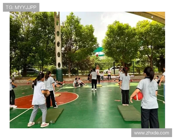 篮球运动的起源与发展历史分析以及现代篮球的战术演变与影响