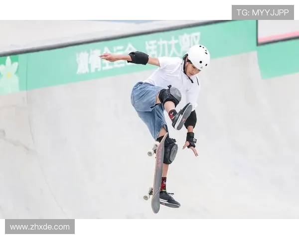 重庆滑板队的反击战术与滑板文化的深度融合探讨