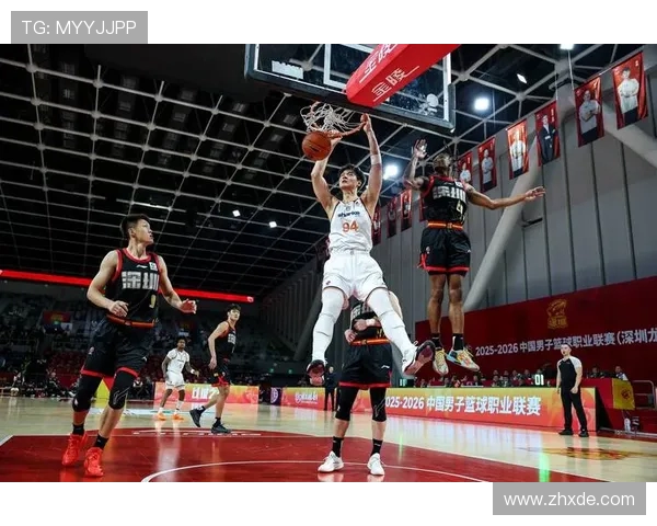 上海久事主场鏖战深圳马可波罗巅峰对决上演精彩篮球盛宴